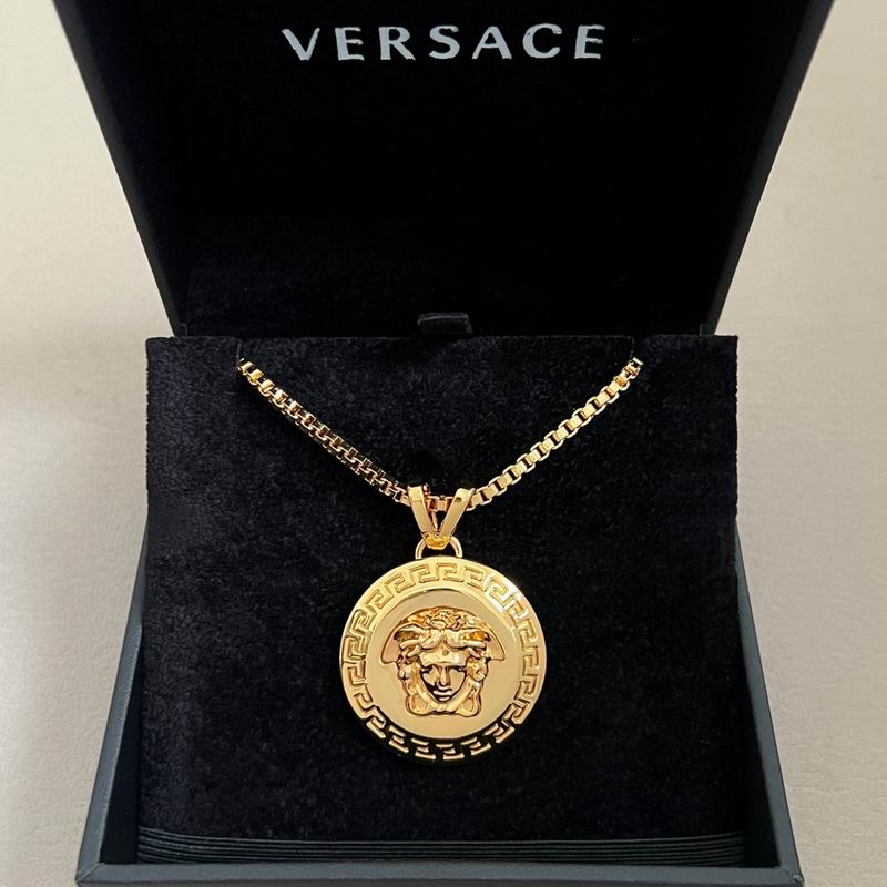 Versace necklace 03yxh185